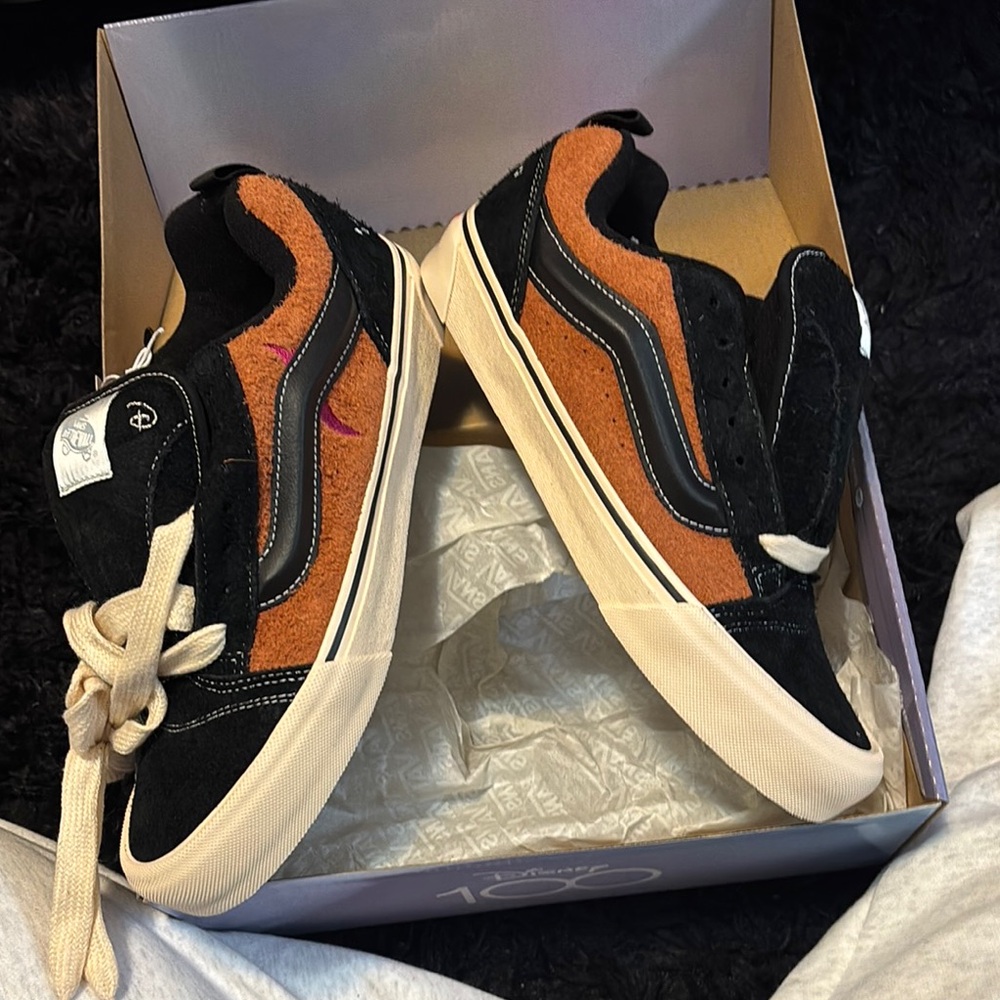 Knu Skool Disney Vans
